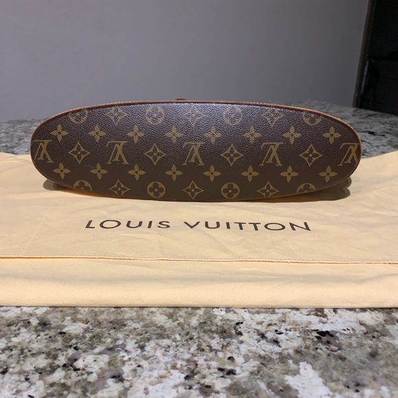 Louis Vuitton Monogram Tote***SOLD*** - Picture 4 of 8